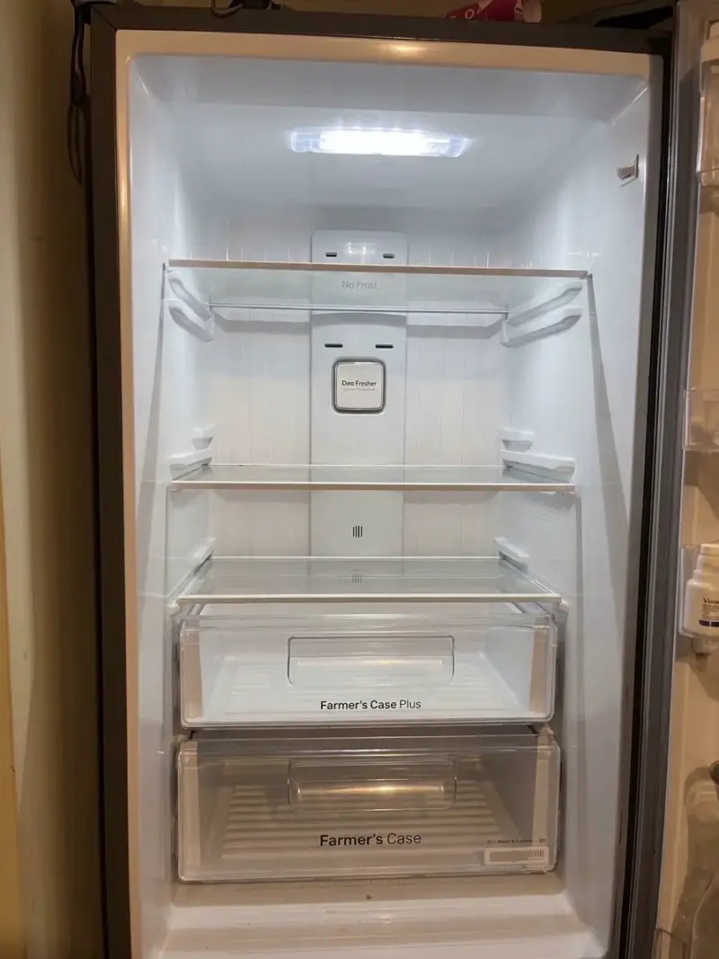 Refrigerador Daewoo Smart Cooling con Dispensador de Agua - 4