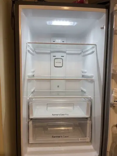 Refrigerador Daewoo Smart Cooling con Dispensador de Agua - miniatura 4