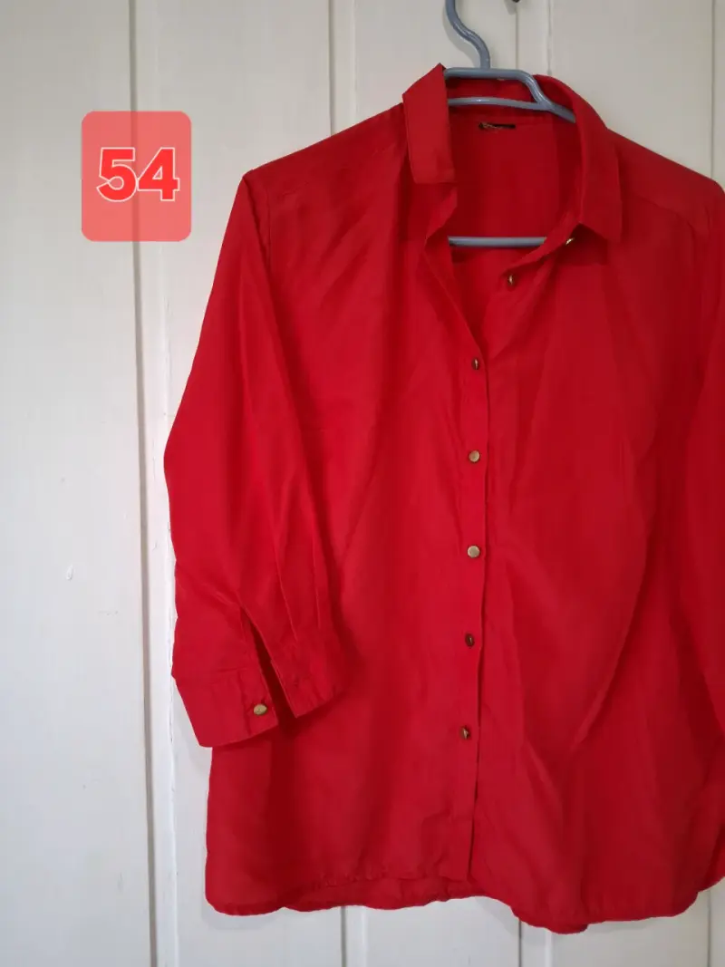Blusa roja de mujer - 2
