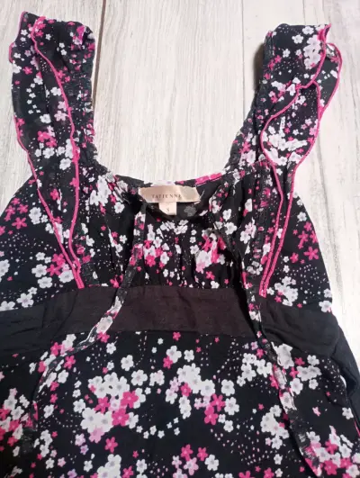 Blusa floral negra con volantes Tatienne - miniatura 2