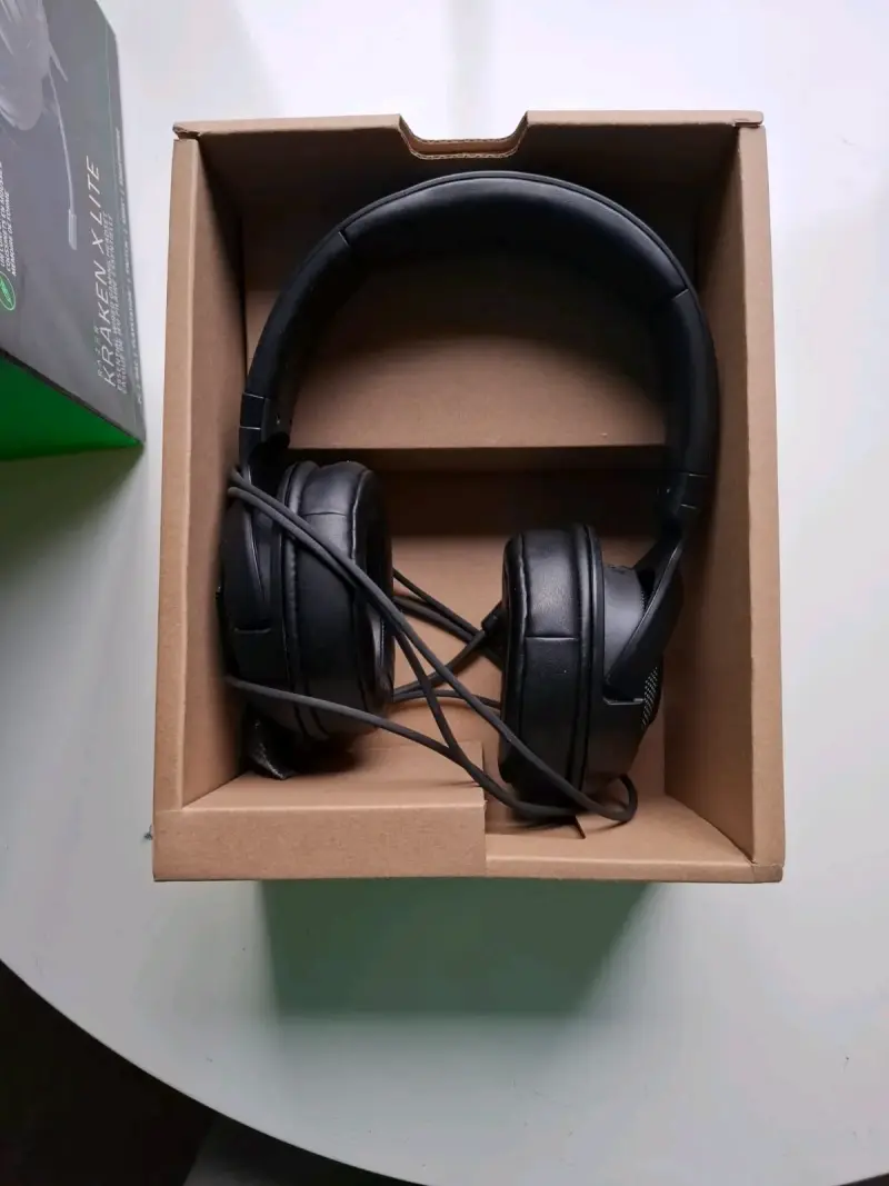 Audífonos Gamer Razer Kraken X Lite con Sonido 7.1 - 4