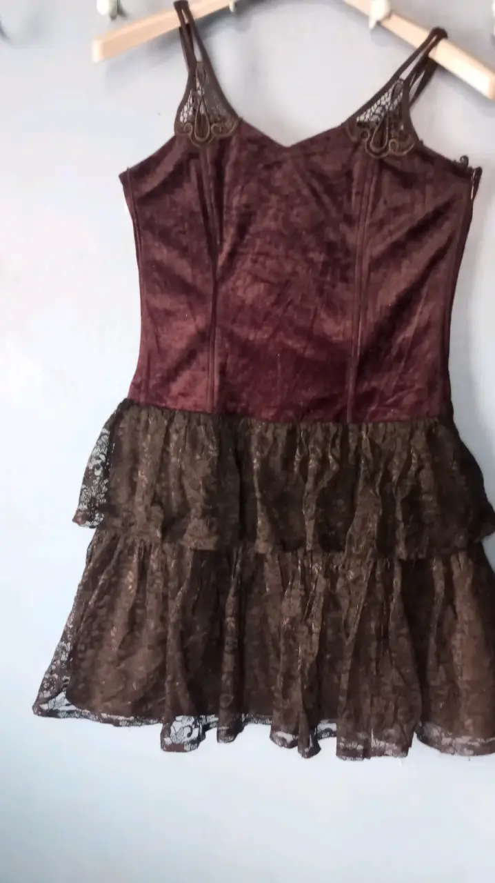 Vestido corto de encaje negro elegante - 2