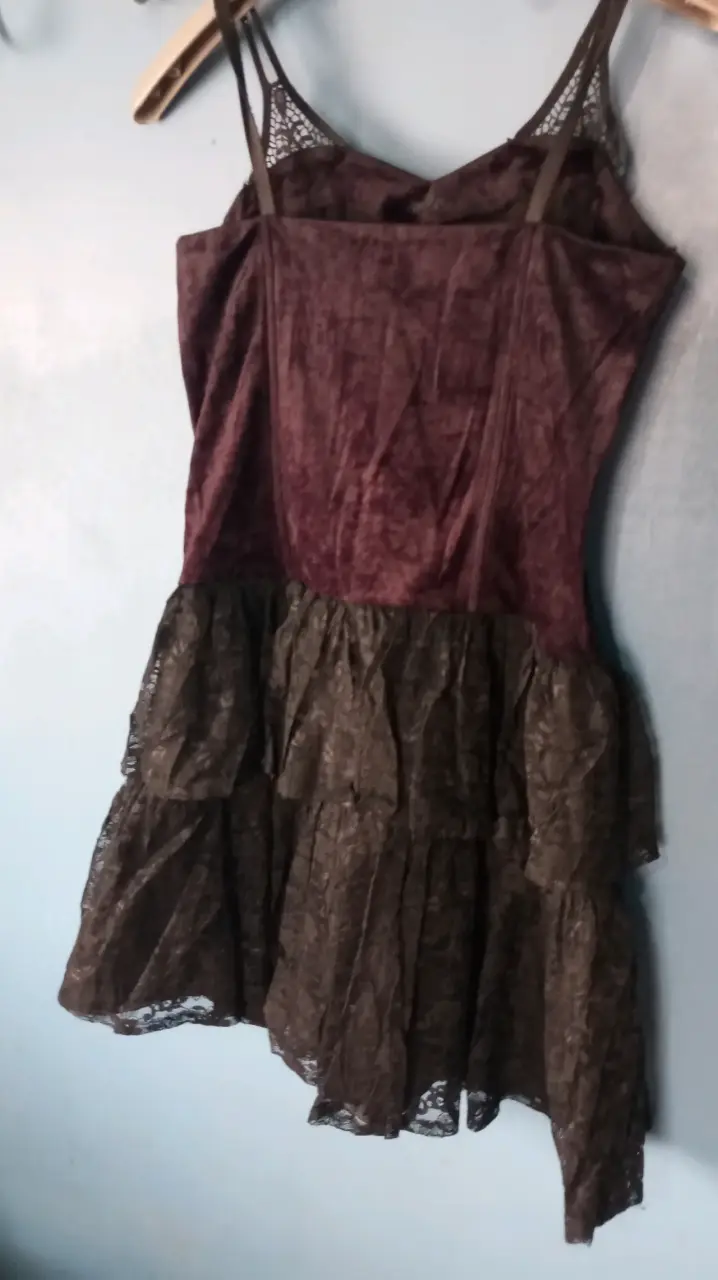 Vestido corto de encaje negro elegante - 3