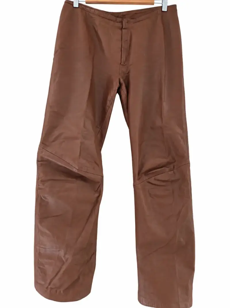 Pantalones marrones de mujer en buen estado
