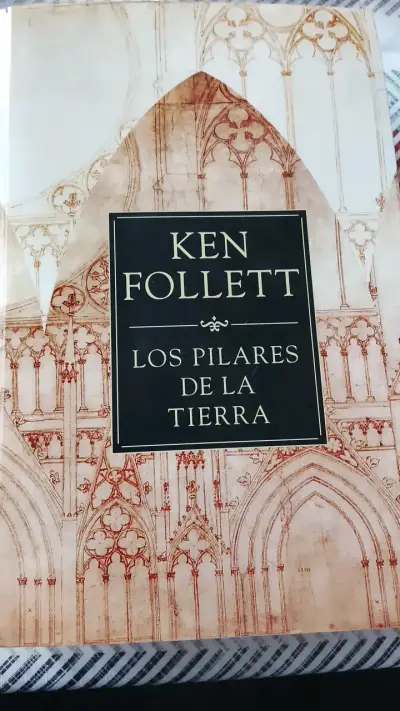 'Los Pilares de la Tierra' de Ken Follett - miniatura 1