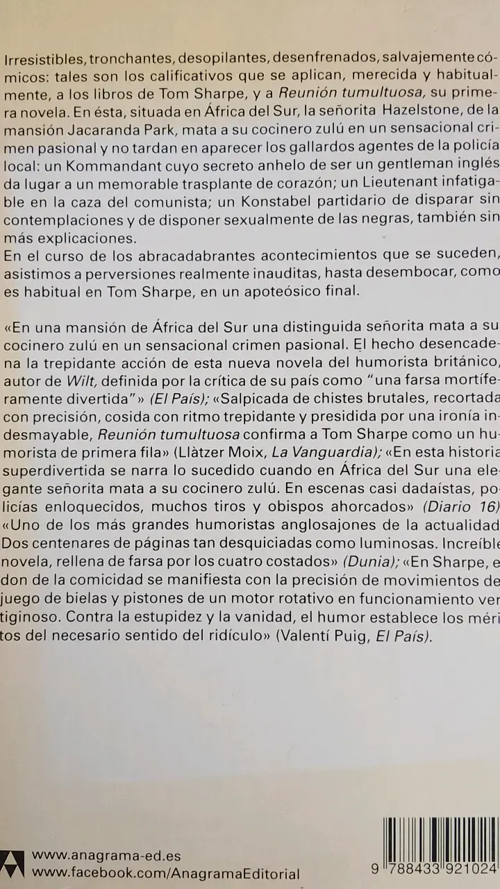 Libro Reunión Tumultuosa de Tom Sharpe - 2