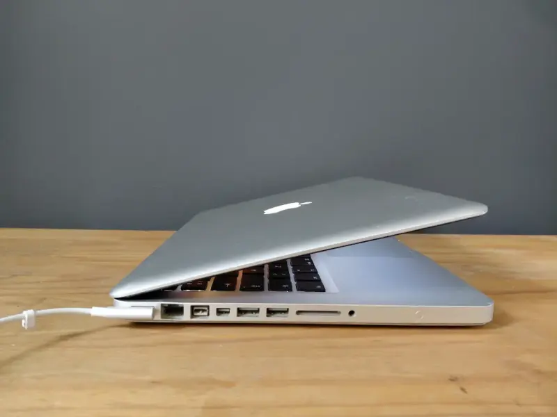 MacBook Pro 13 pulgadas en buen estado - 3
