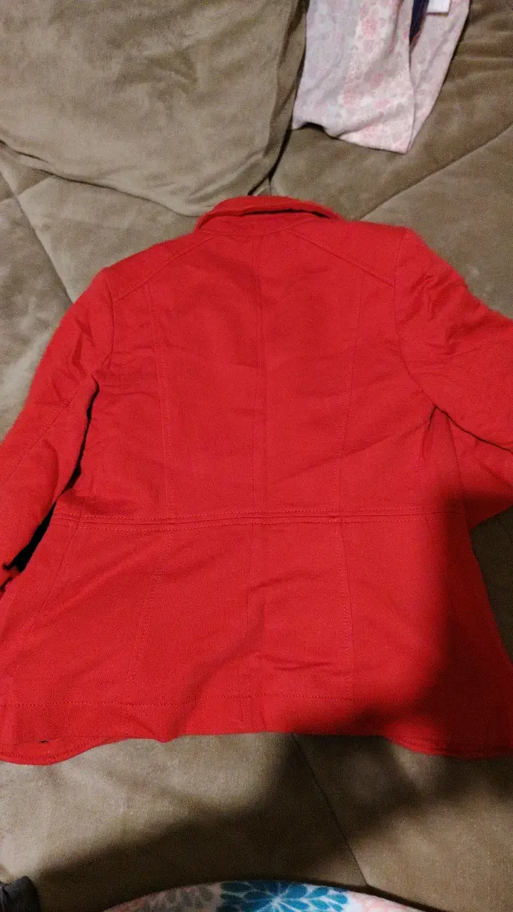 Chaqueta roja de mujer H&M en buen estado - 2