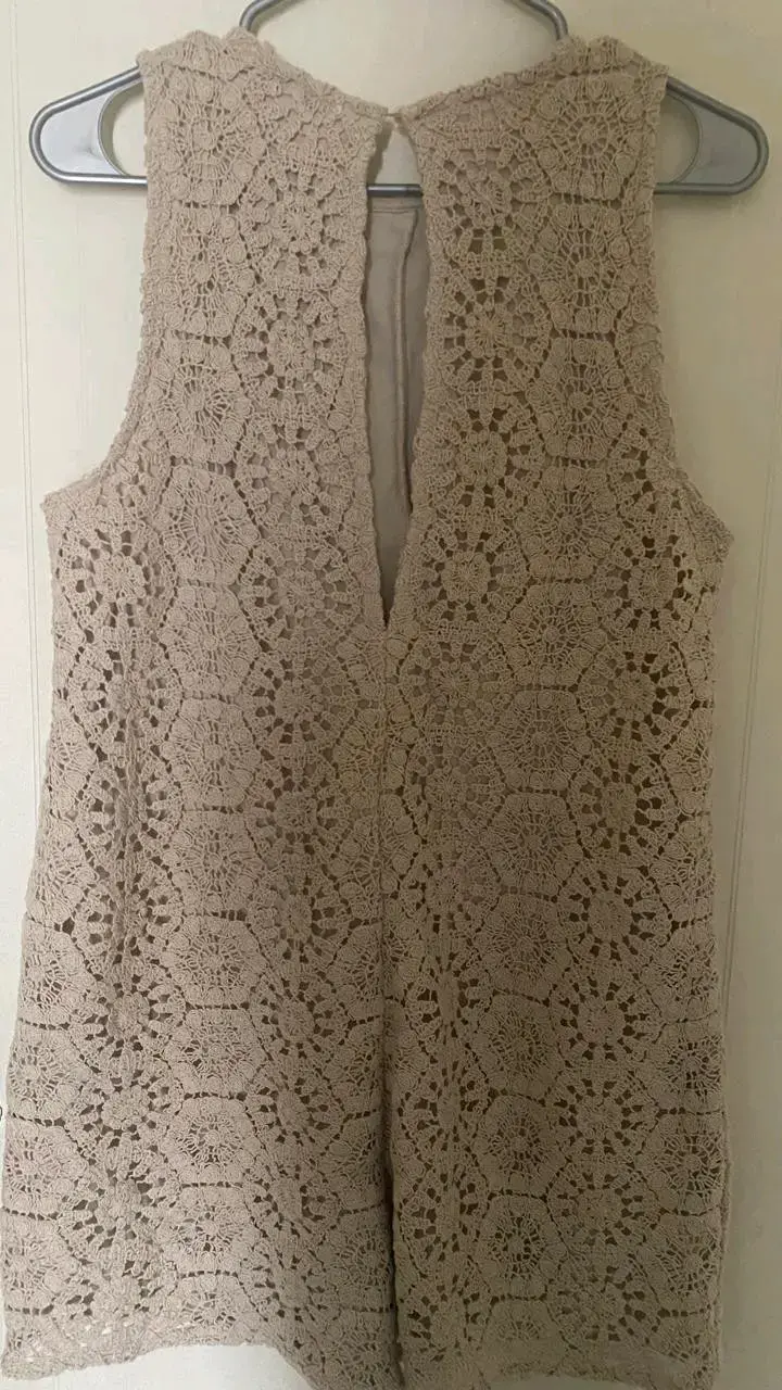Enterito de encaje beige Zara sin mangas - 2