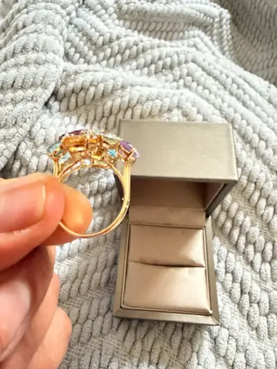 Anillo de piedras semipreciosas y diamantes en oro - miniatura 2