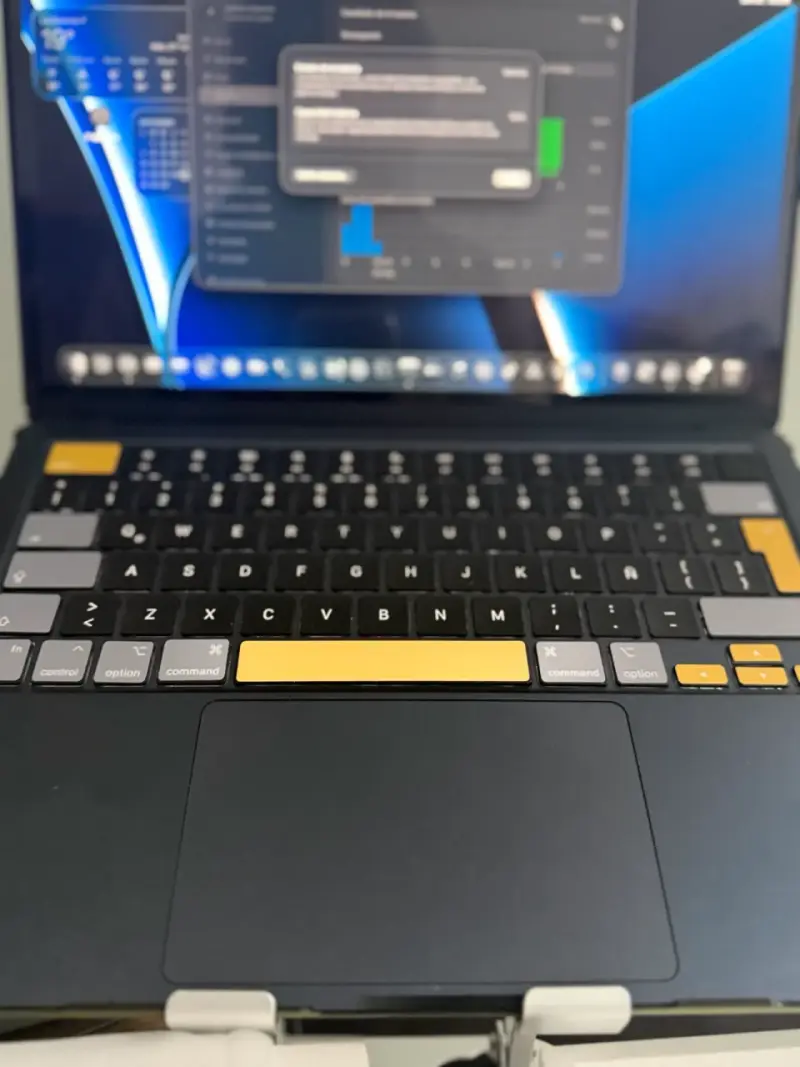 MacBook Air 13.6 pulgadas M2 256GB SSD - 3
