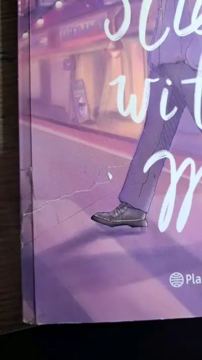 Libro 'Still With Me' de Lily Del Pilar - miniatura 2