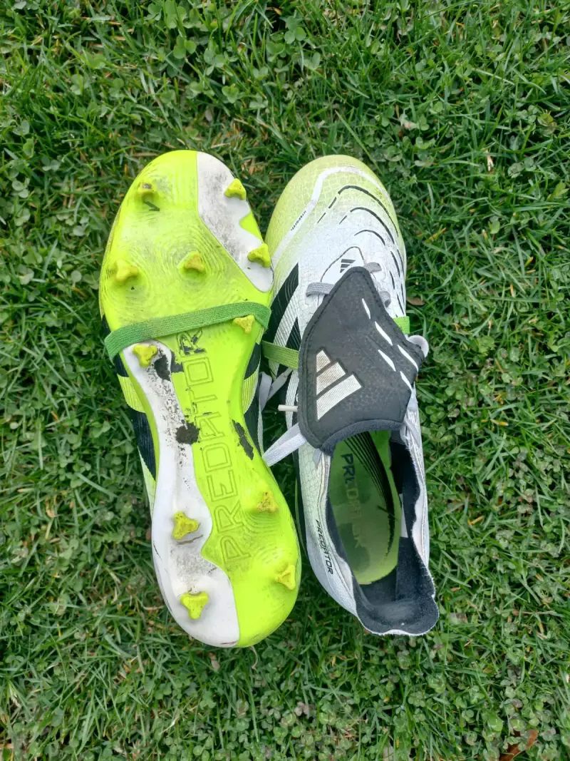 Zapatos de fútbol Adidas Predator 40.5