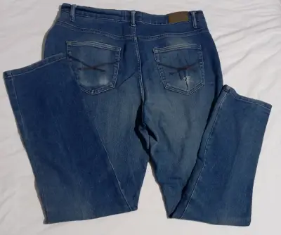 Jeans azul para hombre talla 44 - miniatura 2