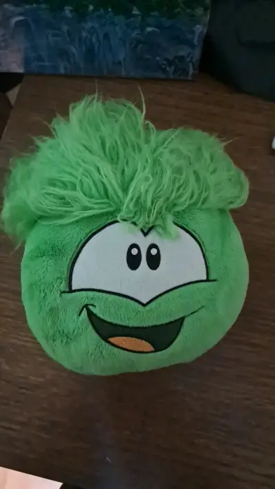 Puffle Verde Grande Poco Uso - miniatura 1