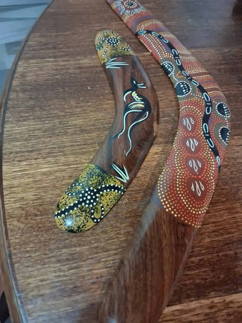 2 Boomerangs decorativos de madera pintados a mano - 5