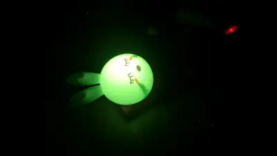Luz nocturna LED infantil con forma de conejo - miniatura 1