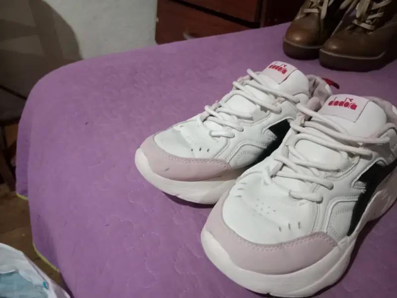 Zapatillas deportivas blancas Diadora para mujer - 3