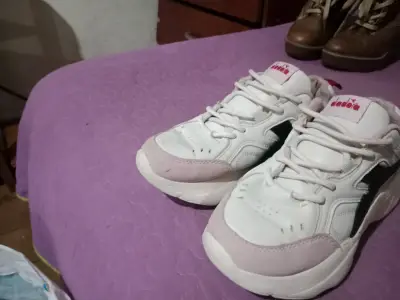 Zapatillas deportivas blancas Diadora para mujer - miniatura 3