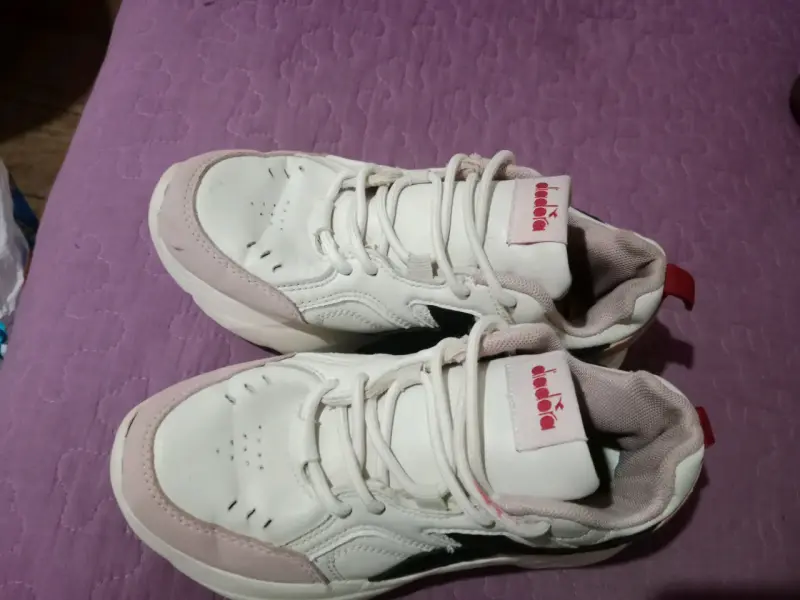 Zapatillas deportivas blancas Diadora para mujer - 4