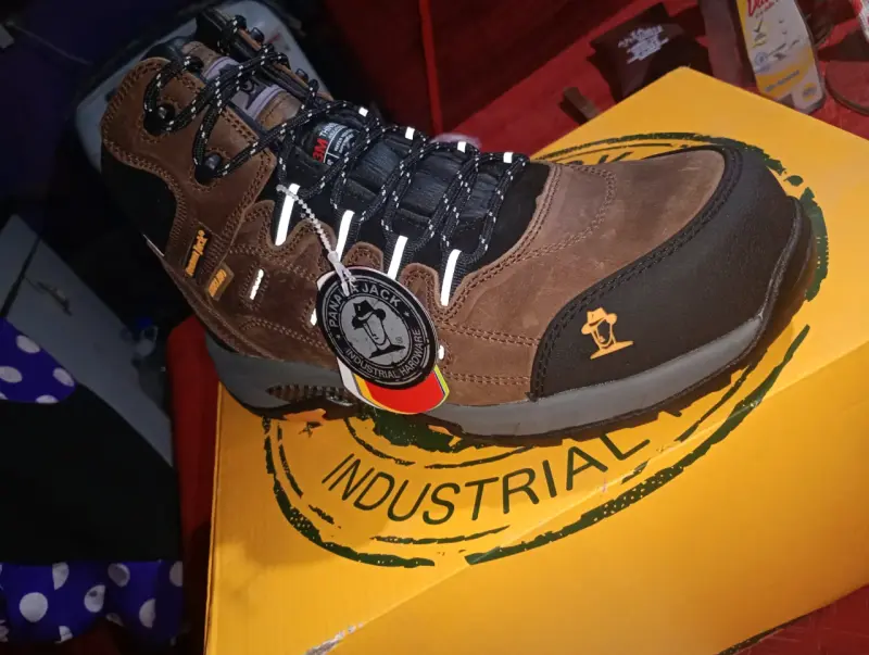 Botas de trabajo Panama Jack marrones impermeables - 2