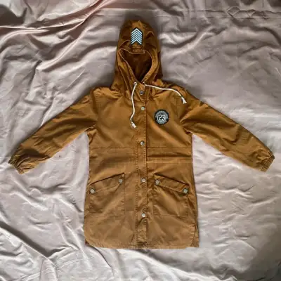 Parka marrón con capucha - miniatura 1