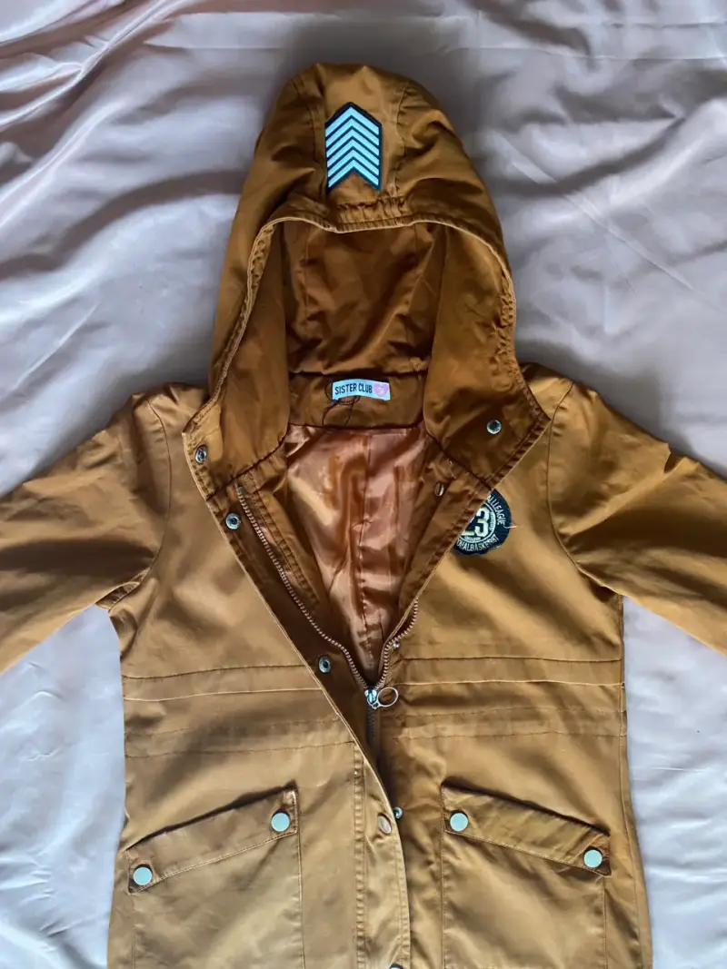 Parka marrón con capucha - 3