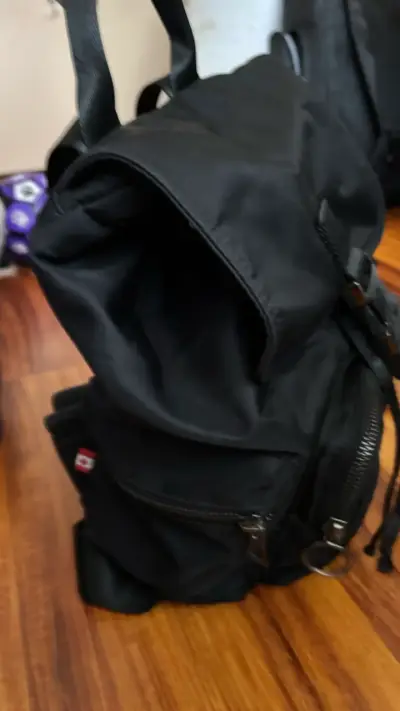 Mochila negra Bubba con correas ajustables - miniatura 4