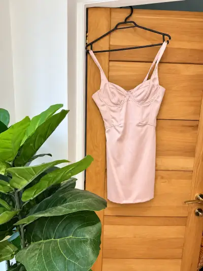 Vestido ajustado rosa claro Zara - miniatura 1
