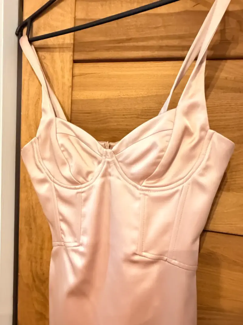 Vestido ajustado rosa claro Zara - 2