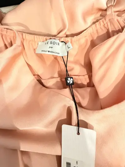 Vestido de capas rosa Le Soir por Molly Bracken - miniatura 3