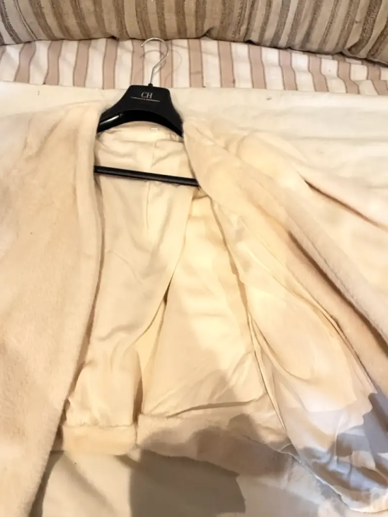 Chaqueta de piel sintética beige elegante - 4