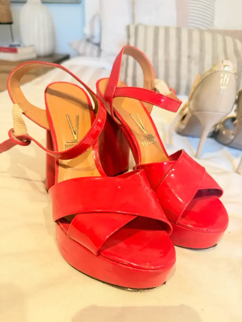 Sandalias de tacón alto rojas Vizzano