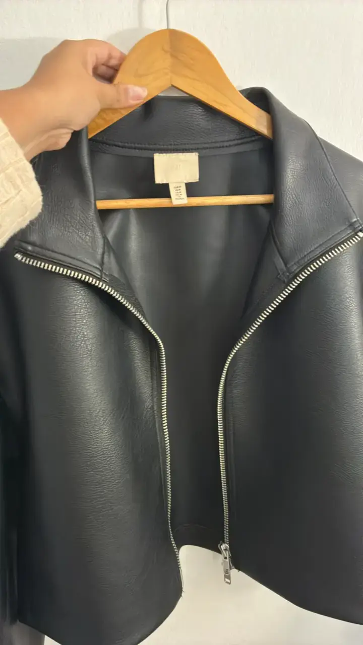 Chaqueta de cuero sintético negra H&M talla M
