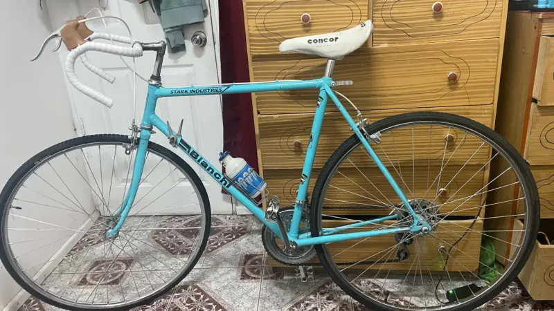 Bicicleta de carretera Bianchi azul vintage