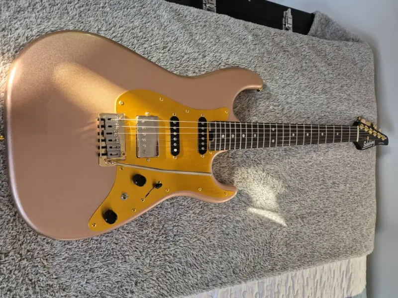 Guitarra eléctrica Stratocaster, Soloking - 3