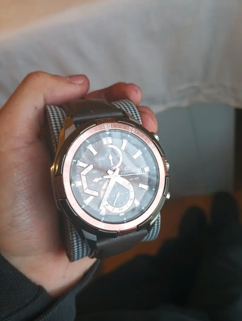 Reloj Casio Edifice cronógrafo - 2