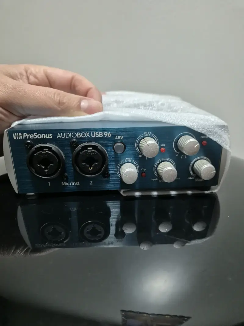Interfaz de Audio PreSonus AudioBox USB 96 - 3