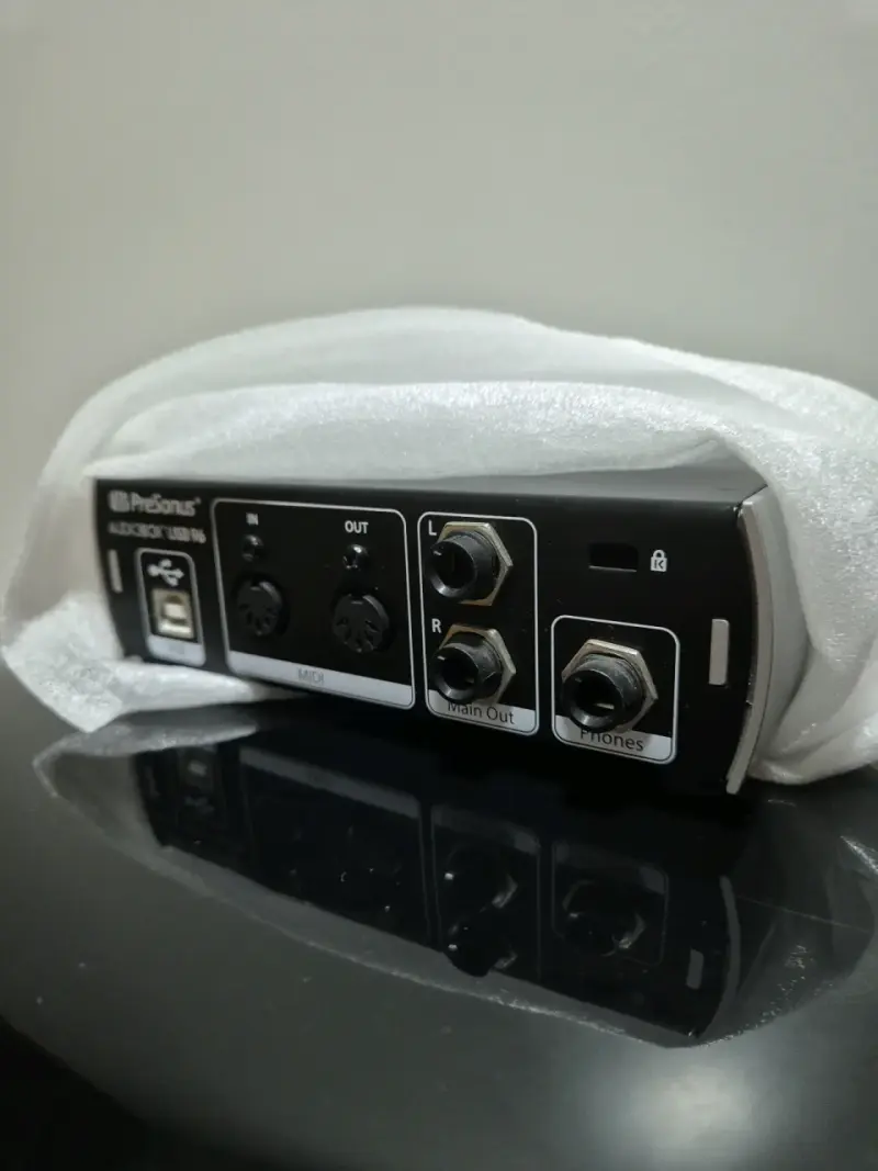 Interfaz de Audio PreSonus AudioBox USB 96 - 5