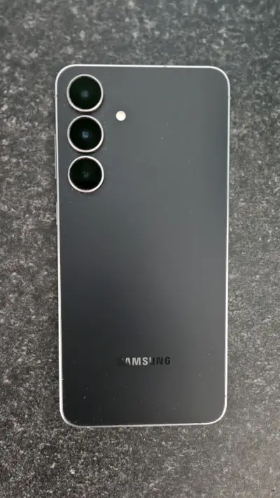Smartphone Samsung Galaxy S25 fe 256gb buen estado - miniatura 3