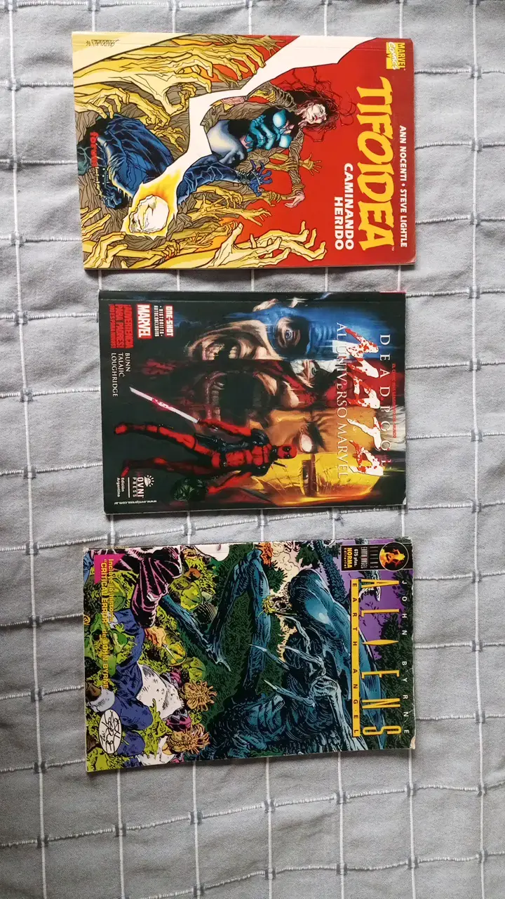 Lote de cómics Marvel y Aliens
