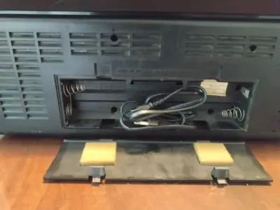 Radio cassette Philips vintage amarillo - miniatura 4