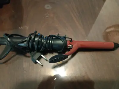 Rizador de Pelo Eléctrico Rojo y Negro gama - miniatura 1