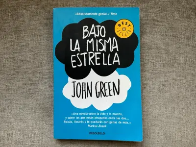 Libro 'Bajo la Misma Estrella' de John Green - miniatura 1
