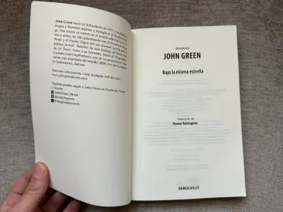 Libro 'Bajo la Misma Estrella' de John Green - miniatura 3