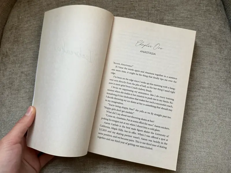 Libro 'Icebreaker' de Hannah Grace en inglés - 4