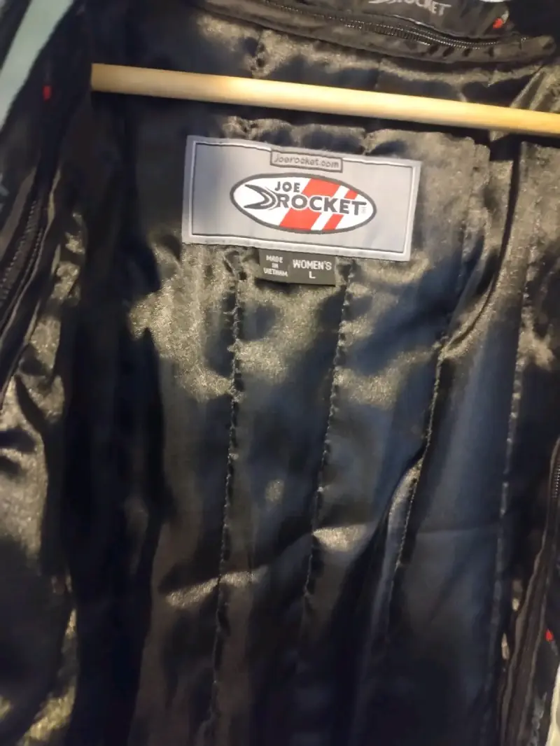 Chaqueta de moto gris con diseño floral - 5
