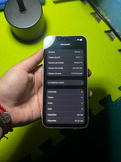 iPhone 13 con 128GB en buen estado - miniatura 3