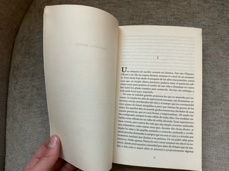 Libro 'El tiempo entre costuras' de María Dueñas - 3