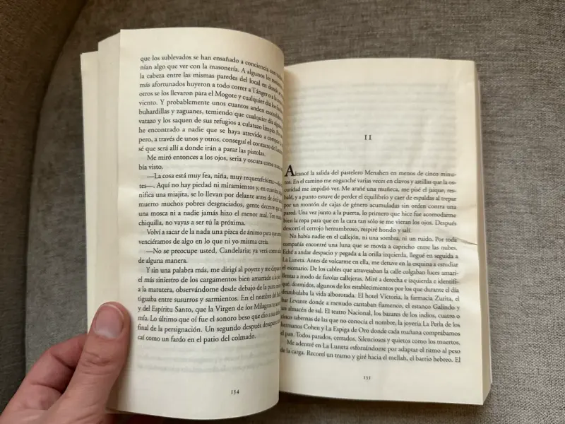 Libro 'El tiempo entre costuras' de María Dueñas - 4